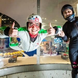 Fallschirmspringen in der Halle bei iFly Dubai