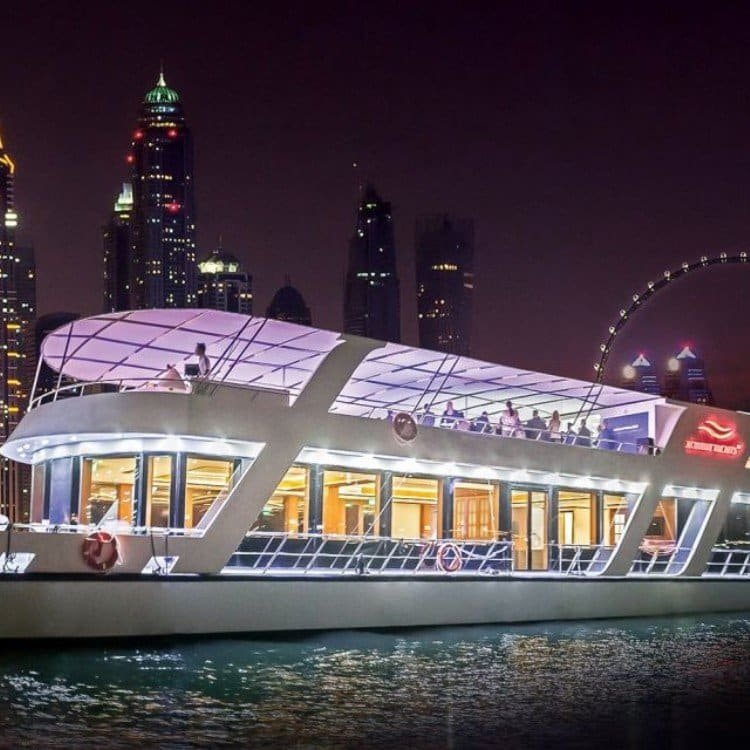 Dîner-croisière dans la marina avec musique en direct : Une expérience inoubliable à Dubaï