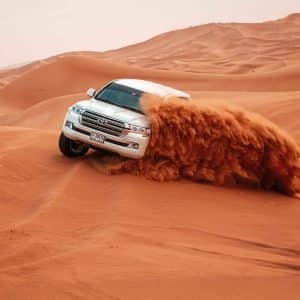 Safari por el desierto de Dubai, camello, sandboard y cena barbacoa